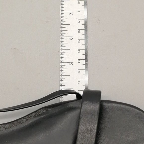 Express Womens Sandal Black Flat Heel Ankle Strap w/Buckle Cushioned Sz  6 M - Picture 6 of 9